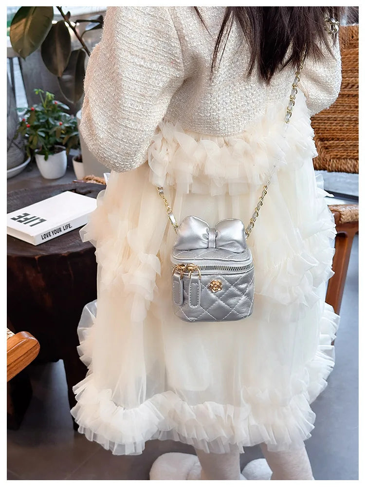 Children Bag New Girl Crossbody Bags Fashion Chain Bags Bow Shoulder Bags Versatile Girl Bag Sweet Princess Bag mochila infantil (Available)