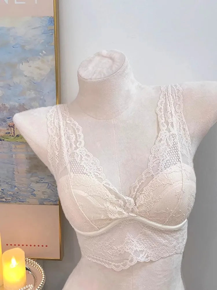 French Lace Lingerie Gathered No Steel Ring Bra Deep V Neck Sexy Wire Free Bras Underwear Tank Tops Padded Camisole Vest