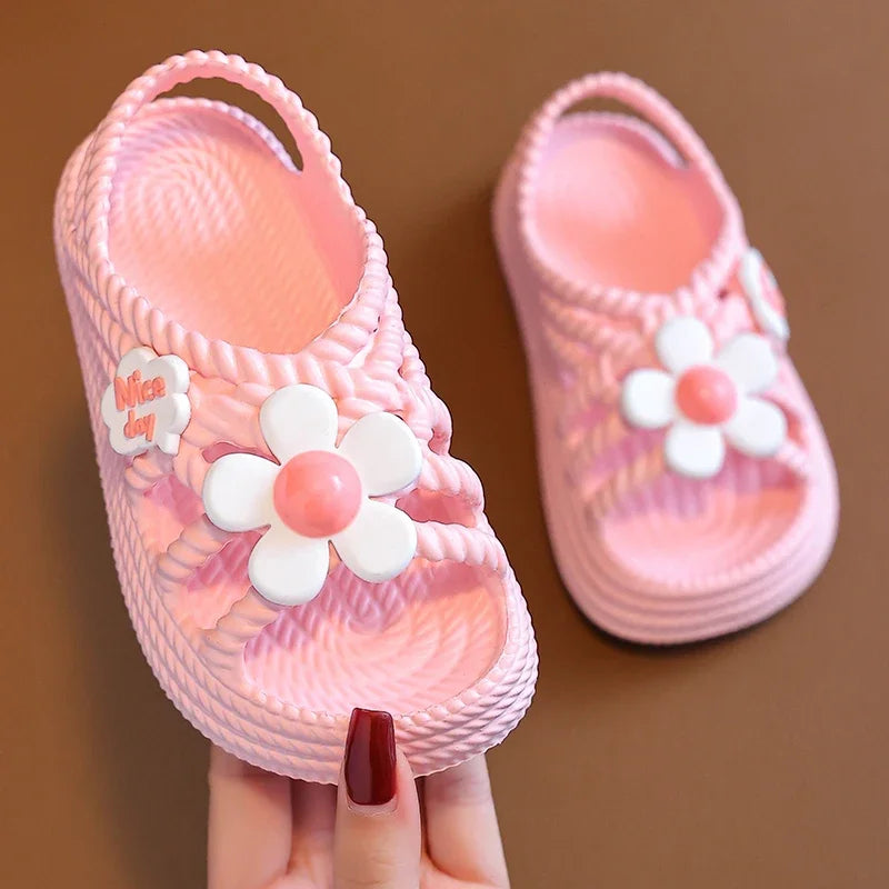 2025 New Children's Slippers Summer Girls and Boys Bathroom Home Anti slip Beach Shoes Soft Soled Baby Sandals