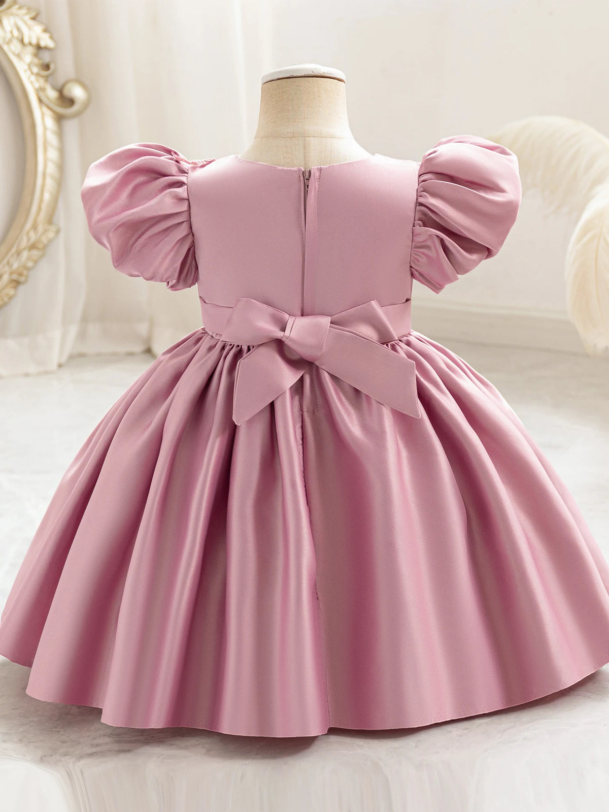Girls' birthday dresses, bubble sleeves, three-dimensional flower party dresses, holiday dresses, girls' satin dresses, princess