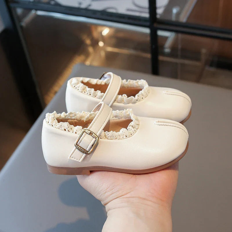 Children's Flats Simple Lolita Girls Princess Leather Shoes Walking Versatile Sweet Pleated Kids Causal Fashion Shoes
