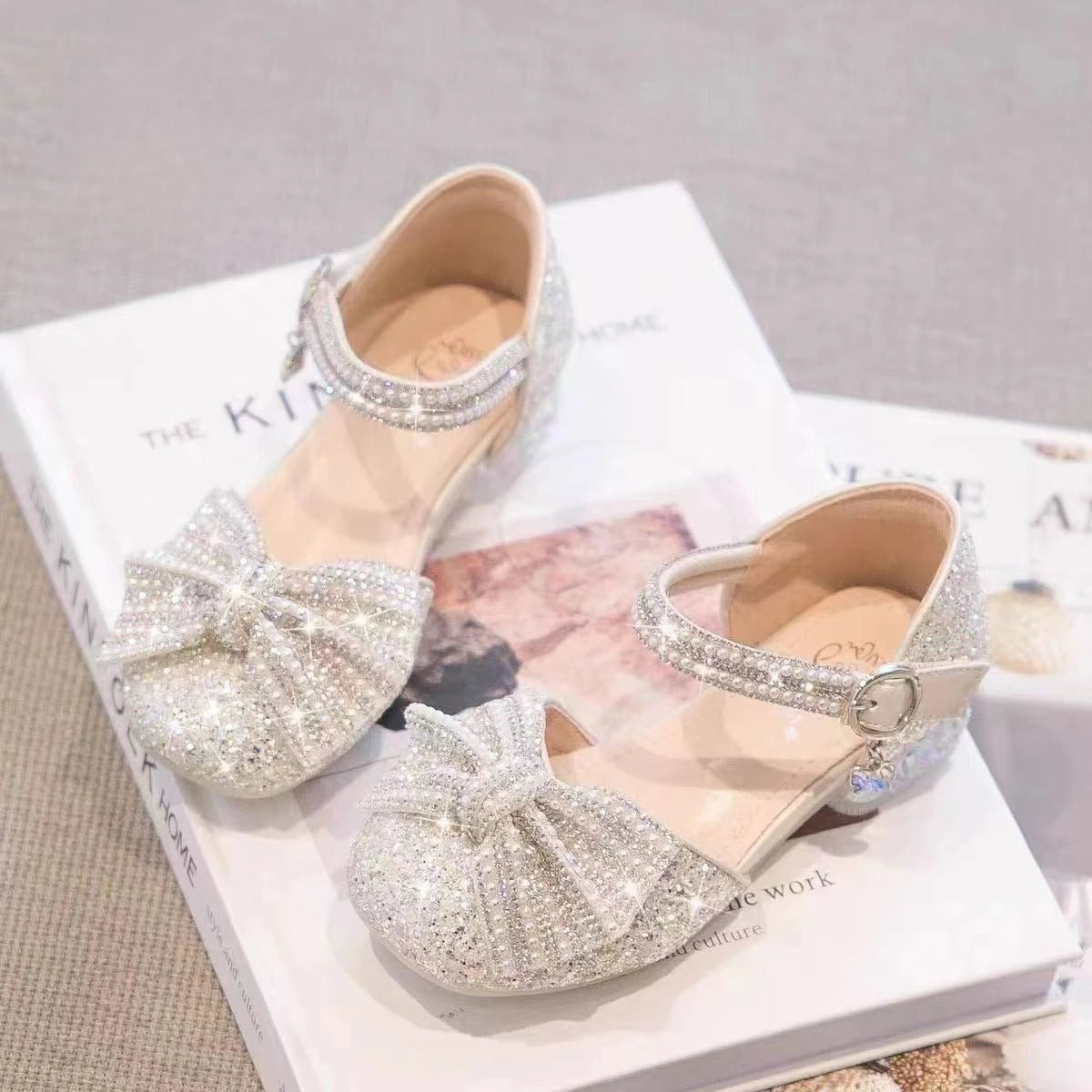 Brand Princess Shoe 2025 Summer New Sandals for Girls Kid Crystal Shoe Women Heels Gift Party Dresses for Girl Women's Sandals