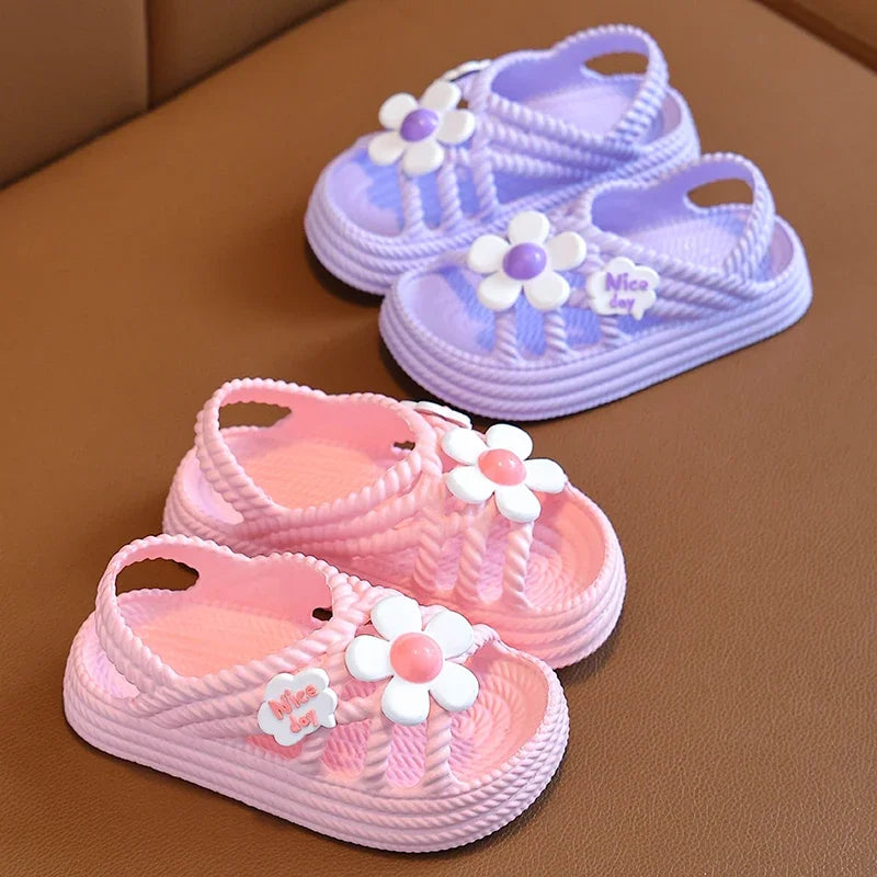 2025 New Children's Slippers Summer Girls and Boys Bathroom Home Anti slip Beach Shoes Soft Soled Baby Sandals