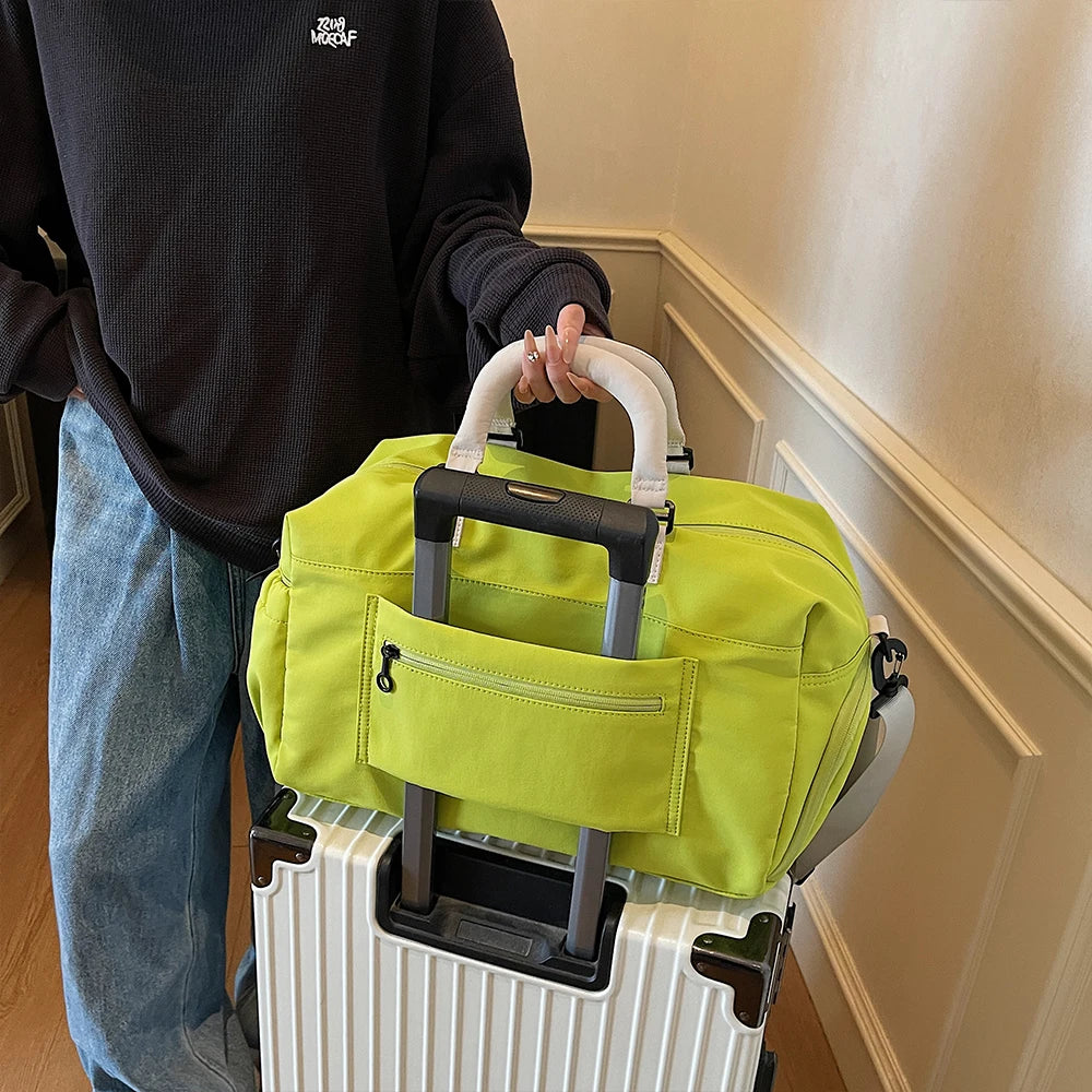 Large Capacity Travel Bag, Lightweight Short-Distance Boarding Bag, Dry and Wet Separation, Crossbody Fitness Bag, Luggage Bag