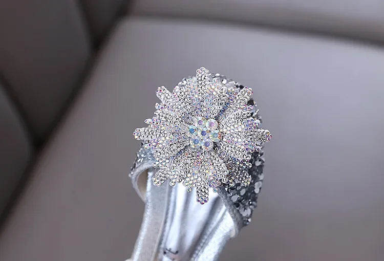 Kids Rhinestones Bow Sandals Cute Girls Party Sandals Children's Princess Shoes Fashion Soft Sole Flat Beach Sandals