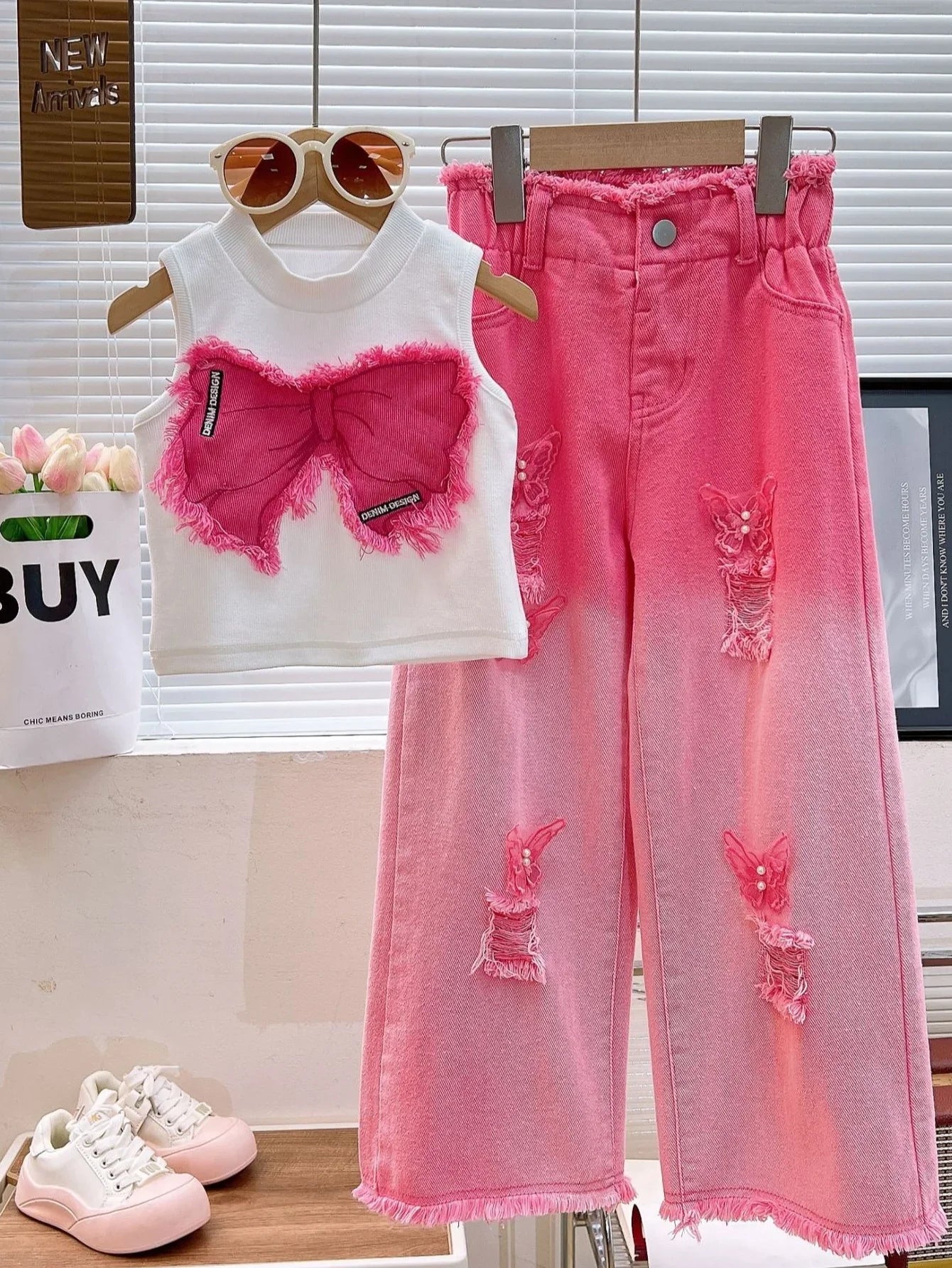 Girls Summer Outfit Set – Sleeveless Bow Top & Gradient Ripped Denim Wide Leg Pants, Fashionable Kids Casual Wear