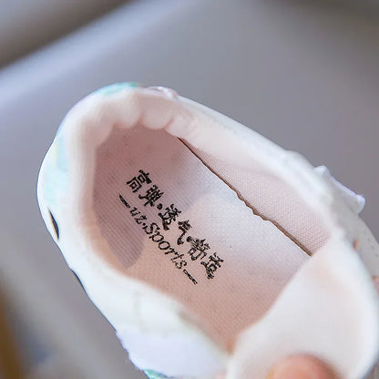Children's White Shoes Spring and Autumn Kid's Sports Shoes Anti slip Lightweight Boys Board Shoes Soft Sole Baby Casual Shoes