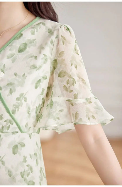 Women's Green Floral Print Chiffon Dress V Neck Ruffle Sleeve Double Layer Hem Casual Midi Dress