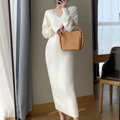 White Women's Dresses 2024 Autumn Winter New V-neck French Style Dresses Vintage Elegant V-neck All-match Fashion Knitted Dress
