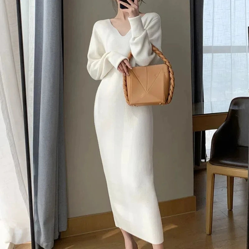 White Women's Dresses 2024 Autumn Winter New V-neck French Style Dresses Vintage Elegant V-neck All-match Fashion Knitted Dress