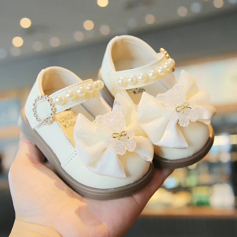 Baby Girls Walking Shoes with Big Bow Bear Children Princess Shoes Soft Sole Round Toe 2026 New Fashion Kids Flat Shoes Non-slip