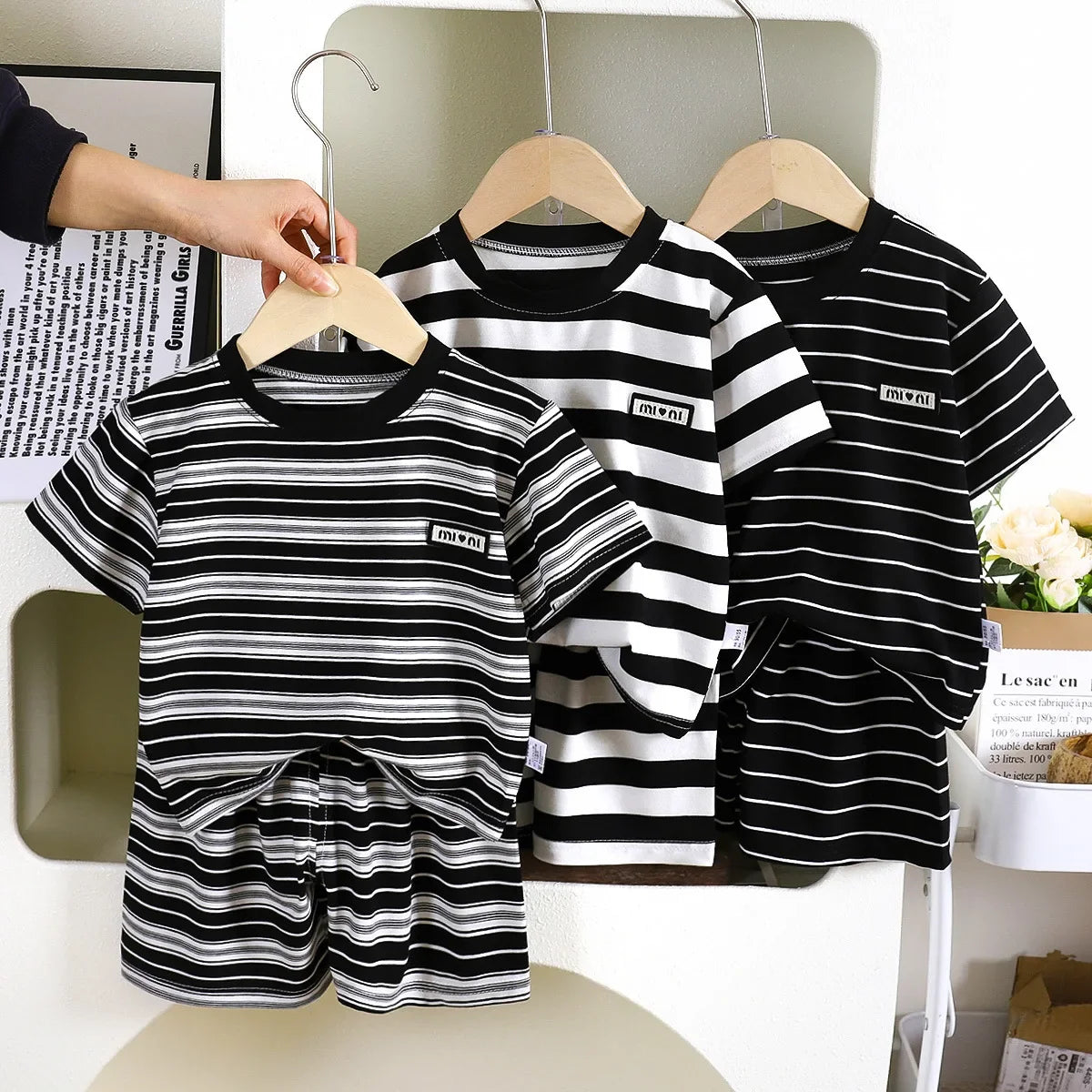 Children's short-sleeve stripe set, boys' black and white striped summer clothes, boy baby outwear short-sleeve shirt + shorts 2 (Available)