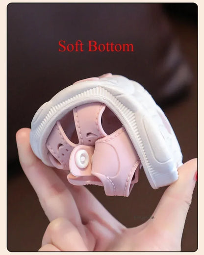 New Summer Outdoor Non-Slip Sandals for Girls Featuring Soft Soles And Lightweight Design Perfect for The Beach