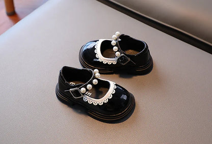 Girls Princess Shoes 2023 Spring New Sweet Pearl Patent Leather Elegant Children Mary Janes Shoes Fashion Soft Sole Party Shoes