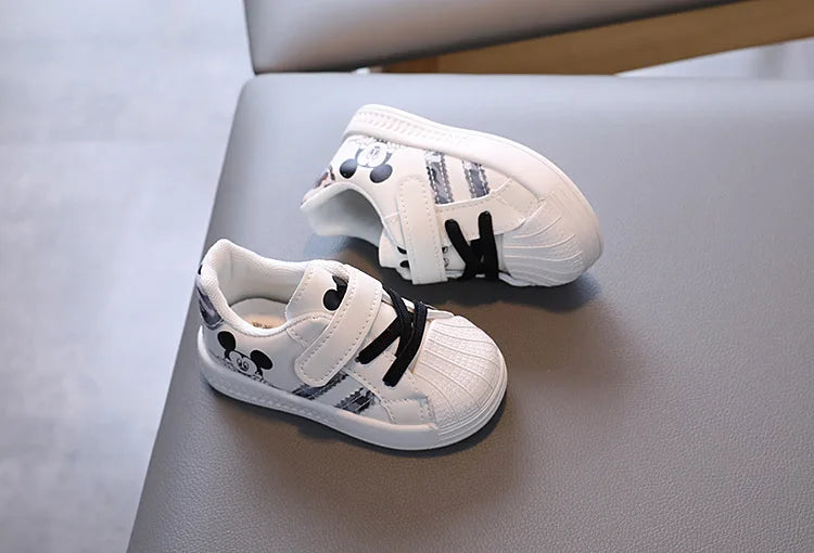 Spring And Autumn New Baby Walking Shoes Soft Soled Board Shoes Children's Sports Shoes Single Shoes Casual White Shoes