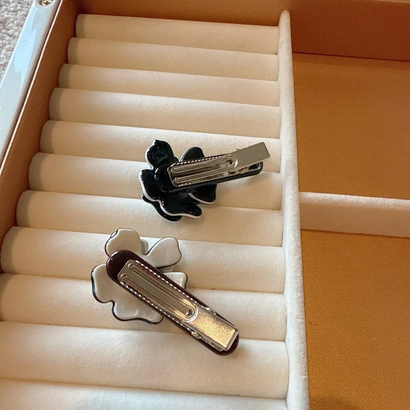Fashionable Hair Accessories Elegant Black White Floral Hair Clip Camellia Flower Side Duckbill Barrette Women's Stylish