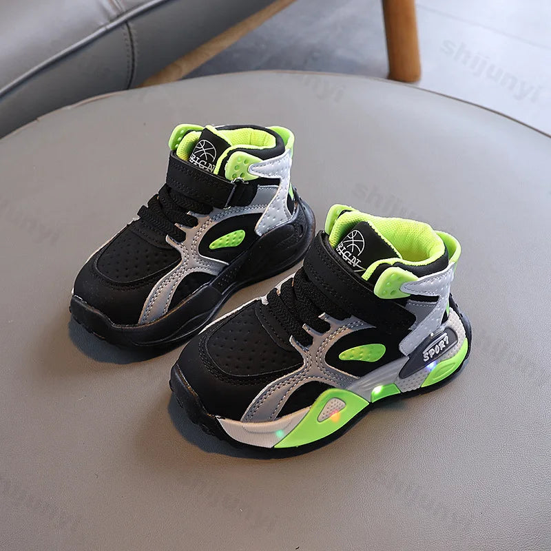 Boys Casual Sports Shoes Autumn Fashion Comfortable Non Slip Outdoor Walking Shoes LED Lights Toddler Outdoor Sports Shoes