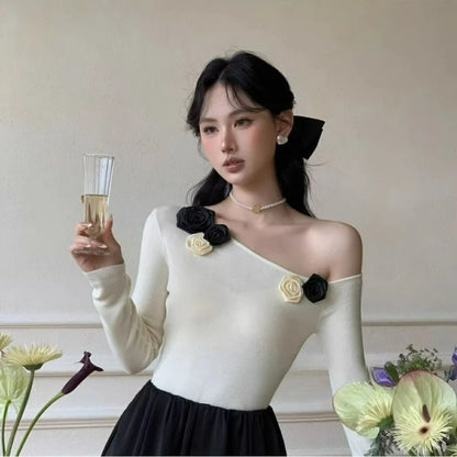 The 2026 Autumn A Niche Off-the-shoulder Knitted Base Layer for Women Paired Unique Sexy Off-the-shoulder One-shoulder Top From