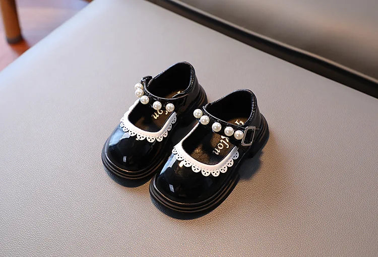 Girls Princess Shoes 2023 Spring New Sweet Pearl Patent Leather Elegant Children Mary Janes Shoes Fashion Soft Sole Party Shoes
