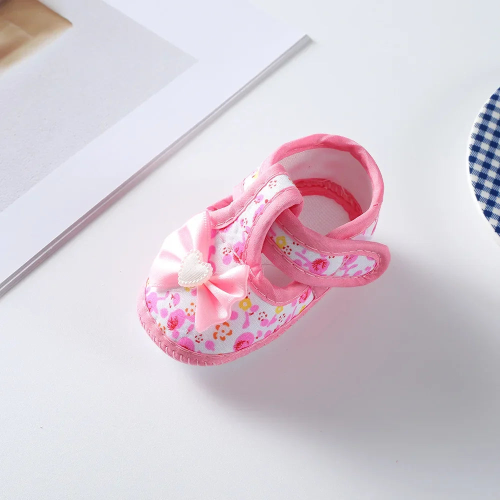 Newborn Baby Boy Girls Shoes Spring Autumn Lovely Floral Embroidery Anti-Slip Sneaker Crib Shoes Soft Cotton Cute First Walkers (Available)