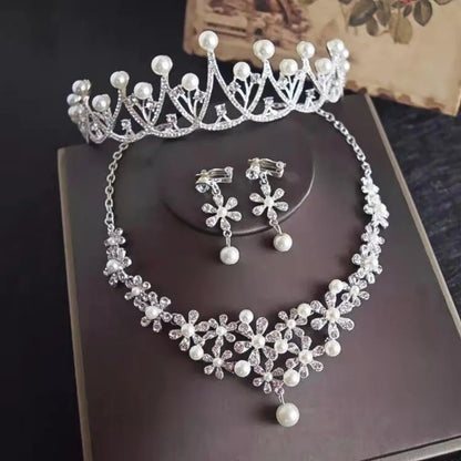 Elegant Rhinestone Jewelry Set Vintage Sparkling Flower Necklace Korean Style Alloy Pearl Necklace Ears Women Gifts