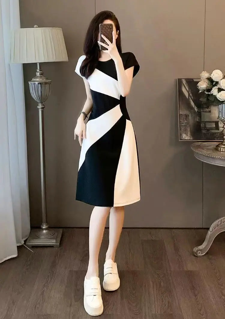 French Dress Summer New Temperament Waist Mid-length Dress Thin High-end Black and White Splicing Casual Skirt Fashion Comfort