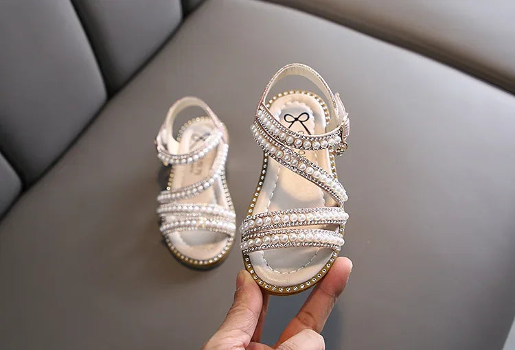 Summer Children's Sandals Korean Style Open-toe Kids Girls Causal Rhinestone Pearl Flats Sandals Fashion Princess Dress Shoes (Available)