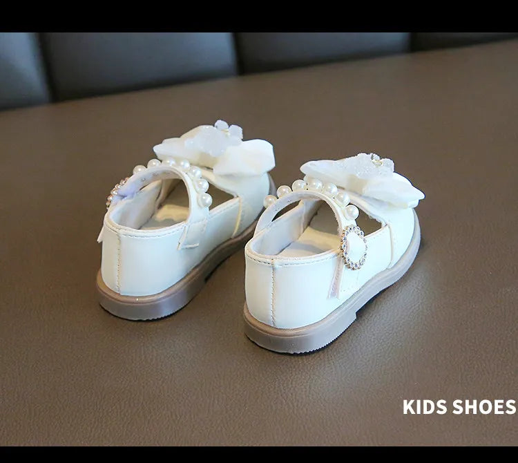 Baby Girls Walking Shoes with Big Bow Bear Children Princess Shoes Soft Sole Round Toe 2026 New Fashion Kids Flat Shoes Non-slip