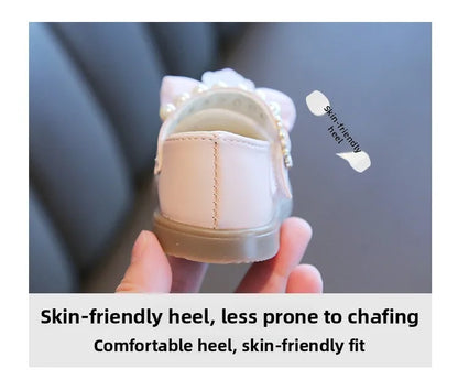 Baby Girls Walking Shoes with Big Bow Bear Children Princess Shoes Soft Sole Round Toe 2026 New Fashion Kids Flat Shoes Non-slip