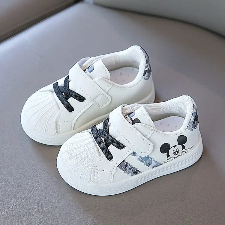 Children's White Shoes Spring and Autumn Kid's Sports Shoes Anti slip Lightweight Boys Board Shoes Soft Sole Baby Casual Shoes