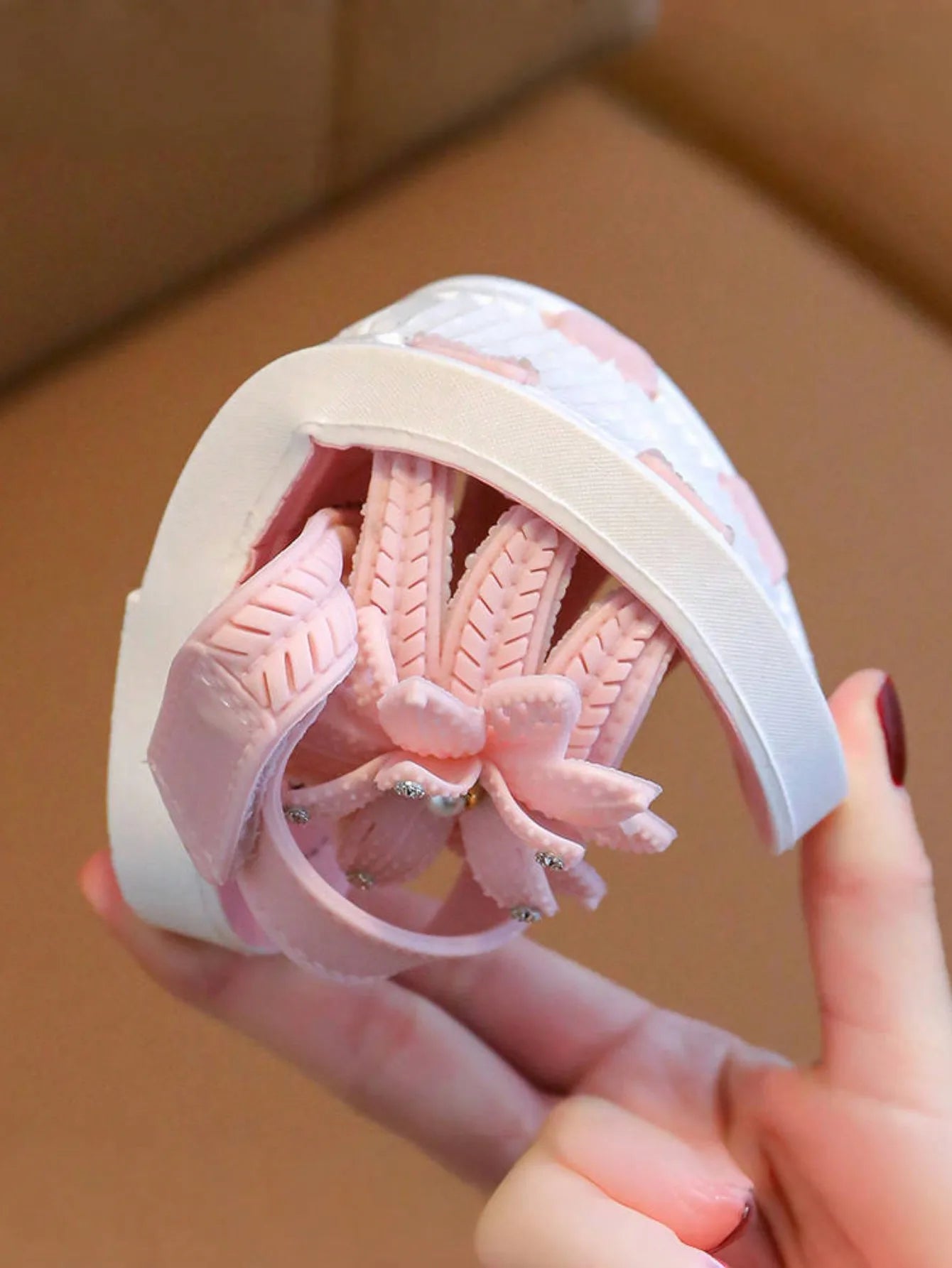 Children's summer anti-slip soft-soled sandals, beach shoes, princess shoes, girls' sandals