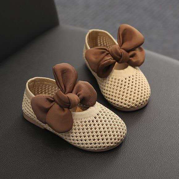Summer New Children's Shoes Fashion Soft Bottom Baby Breathable Little Princess Hole Mesh Shoes ( Available )