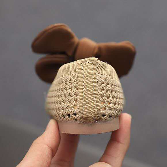 Summer New Children's Shoes Fashion Soft Bottom Baby Breathable Little Princess Hole Mesh Shoes ( Available )