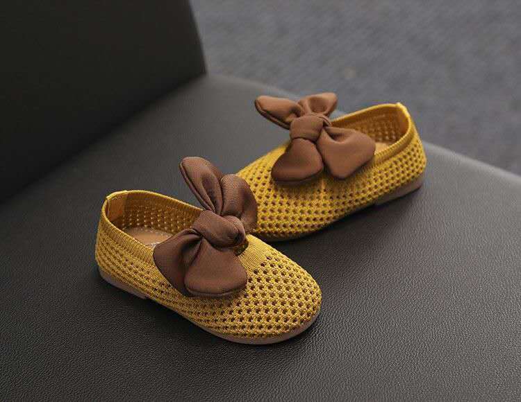 Summer New Children's Shoes Fashion Soft Bottom Baby Breathable Little Princess Hole Mesh Shoes ( Available )