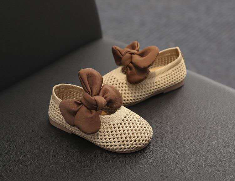 Summer New Children's Shoes Fashion Soft Bottom Baby Breathable Little Princess Hole Mesh Shoes ( Available )