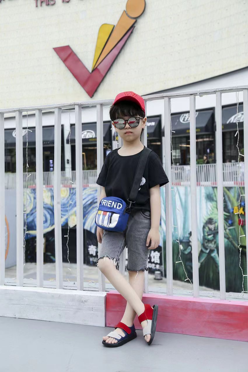 Kids Sandals Summer Fashion Boys Beach Sandals Non-slip First Walkers  ( Available )