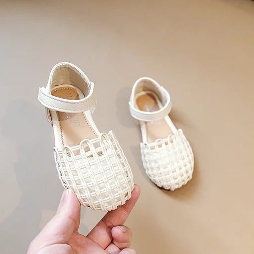Girls summer sandals Bangladesh hollow out PU leather baby girls beach sandals breathable comfortable footwear