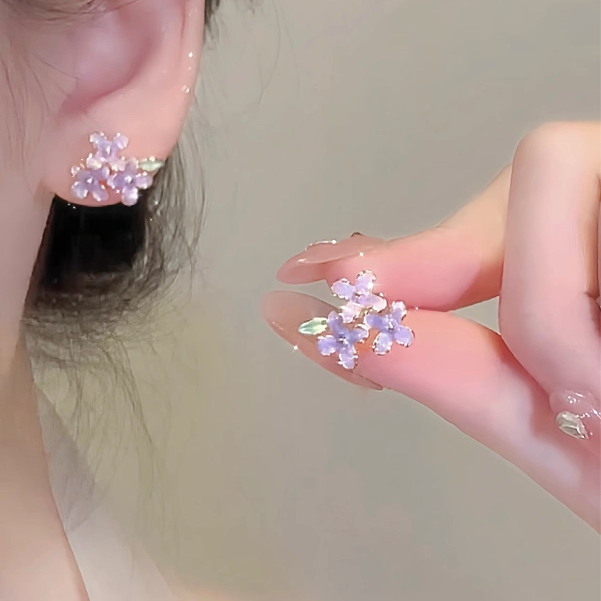 Women's Elegant And Gentle Ear Clips For Those Without Pierced Ears