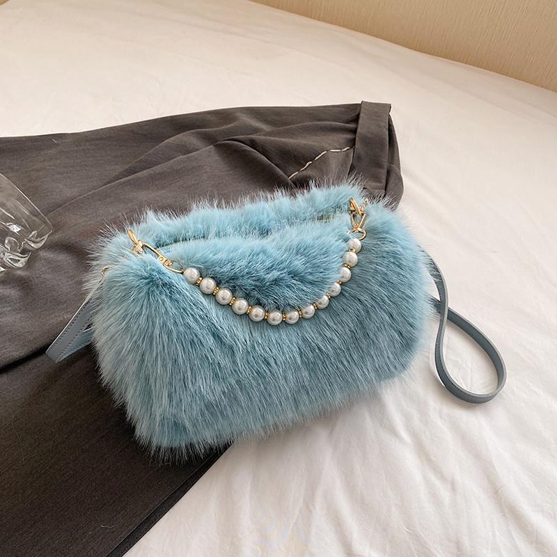 Western and Versatile Furry Bag for Women 2024 New Autumn and Winter Fashion Plush Bag Niche High-end Casual Shoulder Bag…