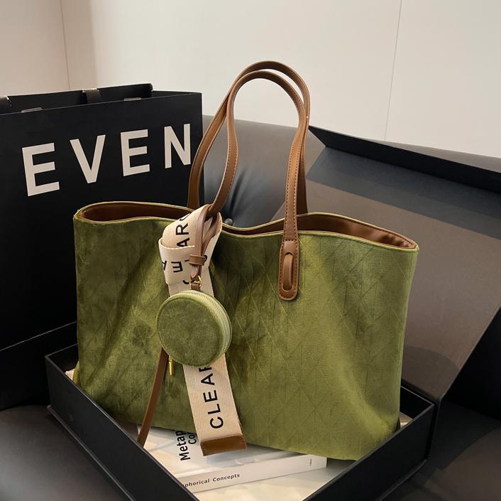 Cross-Border Hot-Selling Women's Large-Capacity 2026 New Matte Retro Suede Shoulder Bag Trendy Fashion Tote Bag - image 4
