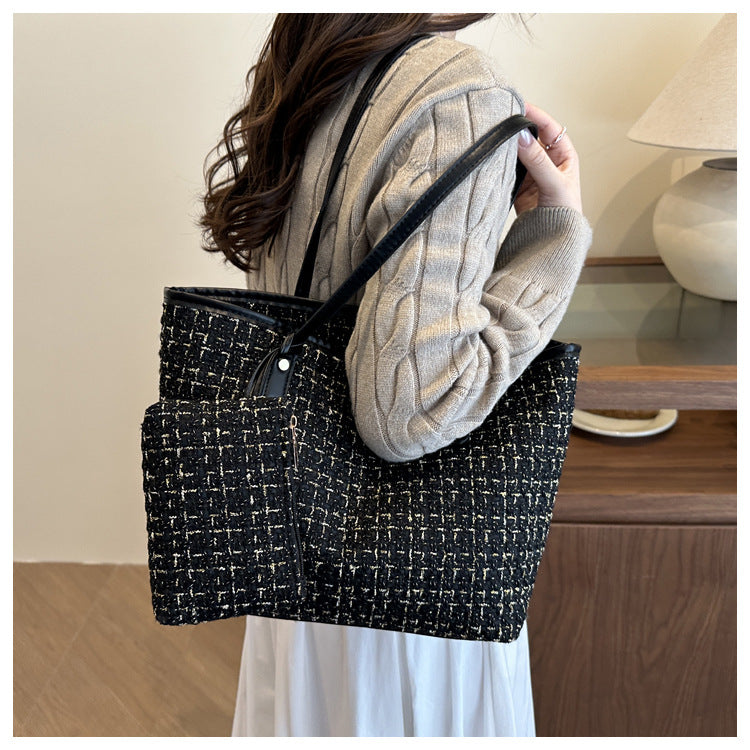 Large-Capacity Small Fragrance Tote Bag 2025 Autumn and Winter New Style Fashionable Texture Satchel Shoulder Bag Women's…