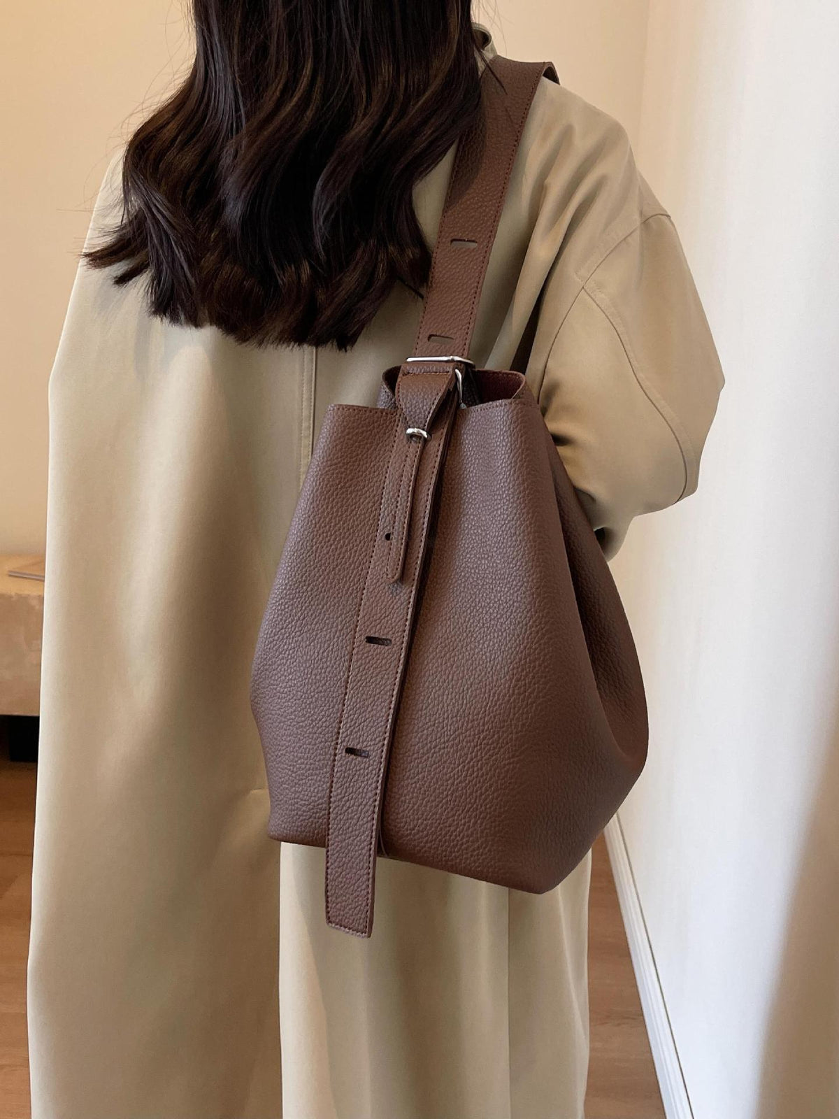 Cross-Border Super Popular Retro Simple Bucket Bag for Women 2026 New Casual Versatile Shoulder Bag Tote Bag Large Capacity