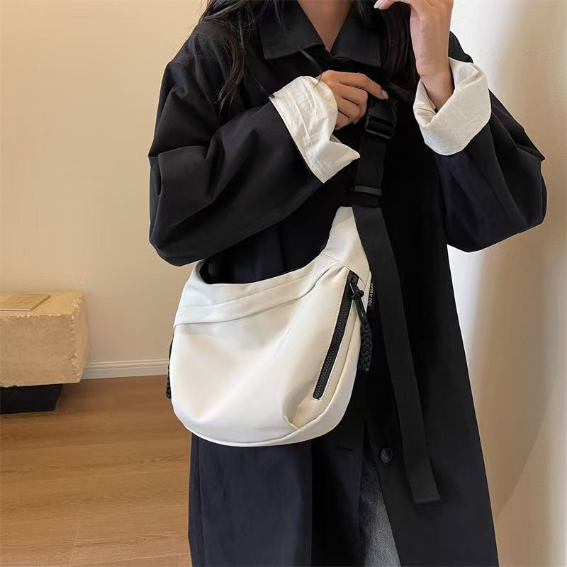 Waterproof Oxford Cloth Large-Capacity Dumpling Bag Crossbody Bag Women's Niche New Versatile Casual Dynamic Shoulder Bag…