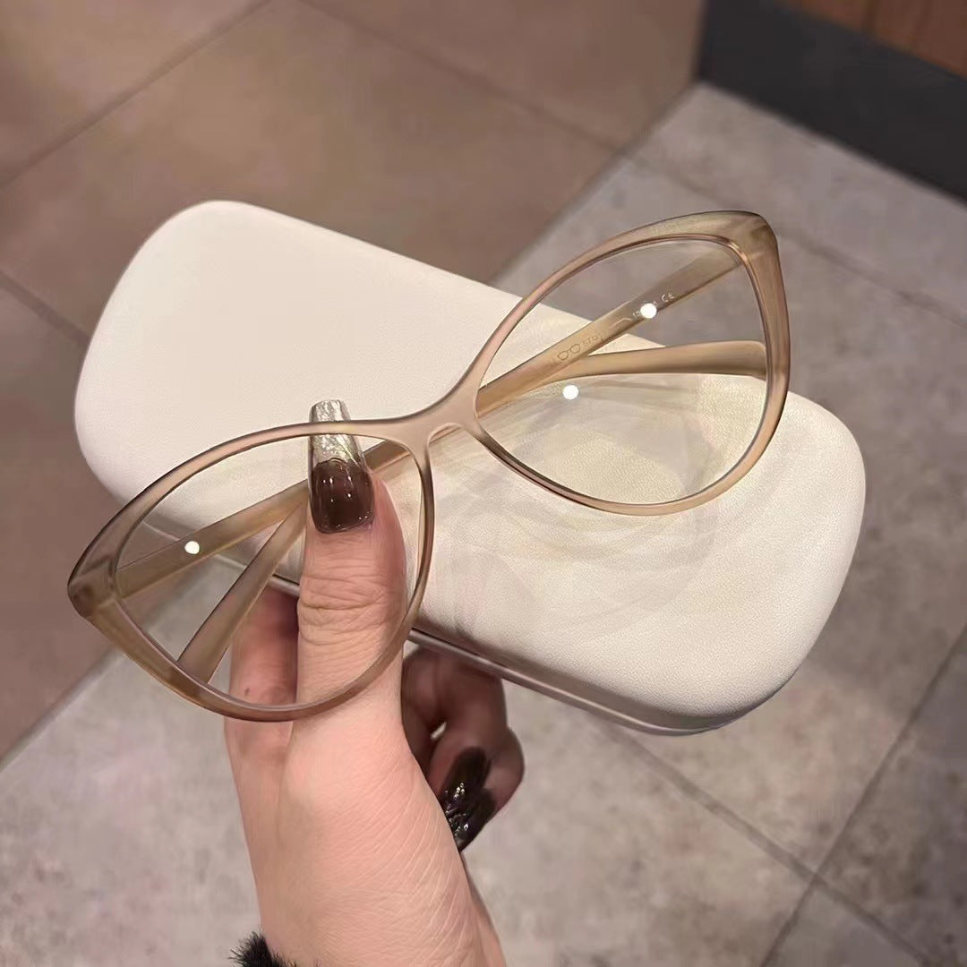 Retro Sunglasses Fashion And Ultra Light UV Protection Sunglasses