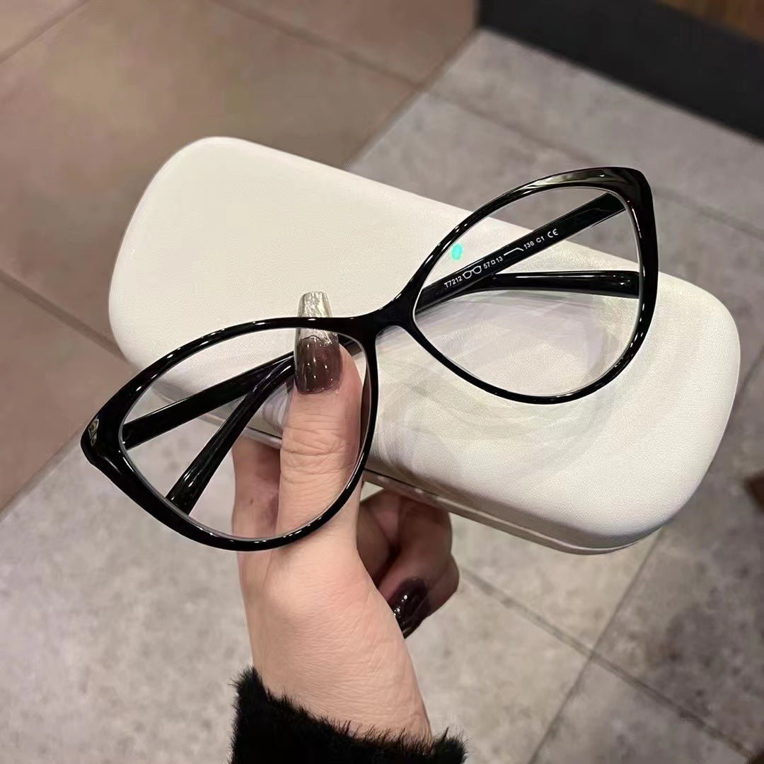 Retro Sunglasses Fashion And Ultra Light UV Protection Sunglasses